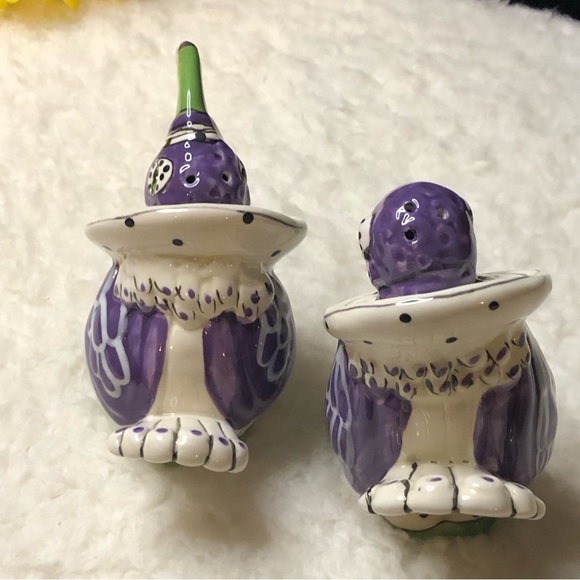 Blue Sky Flat Footed Booby Toucan Salt & Pepper Shakers By Lynda Corneille - Picture 2 of 13